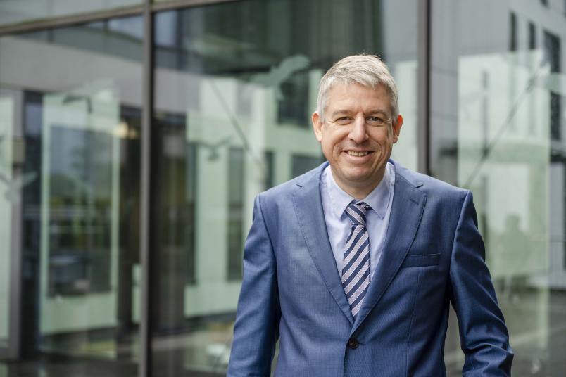 Neuer Professor für Experimentalphysik: Jean-Pierre van Helden entwickelt Methoden für die Plasmadiagnostik